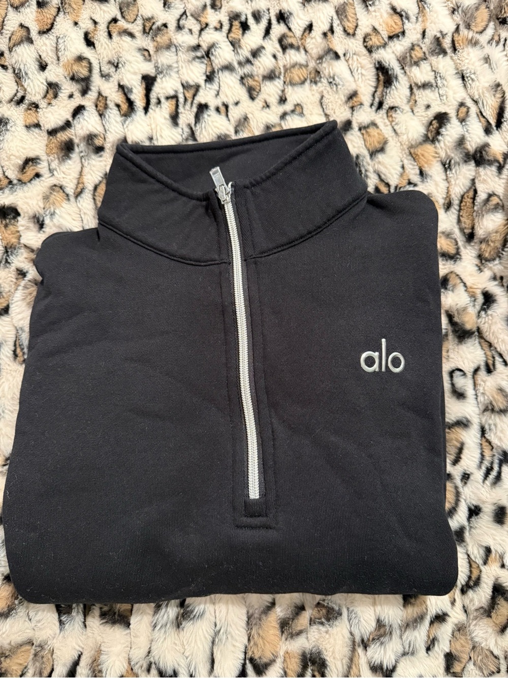 ALO Yoga 1/4 ZIP Black Pullover with Silver Zipper SIZE SMALL